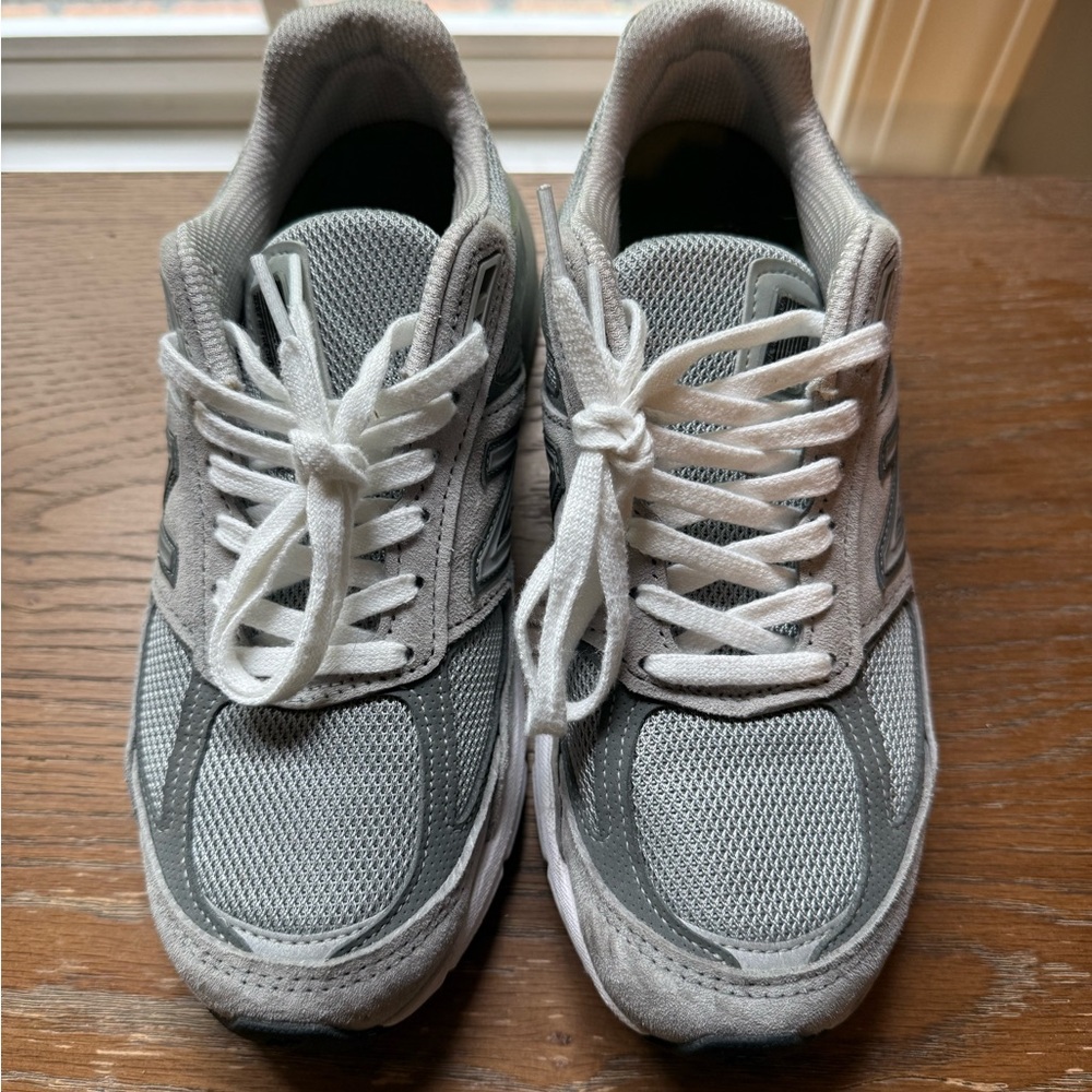 New Balance 990 v5 Gently Worn